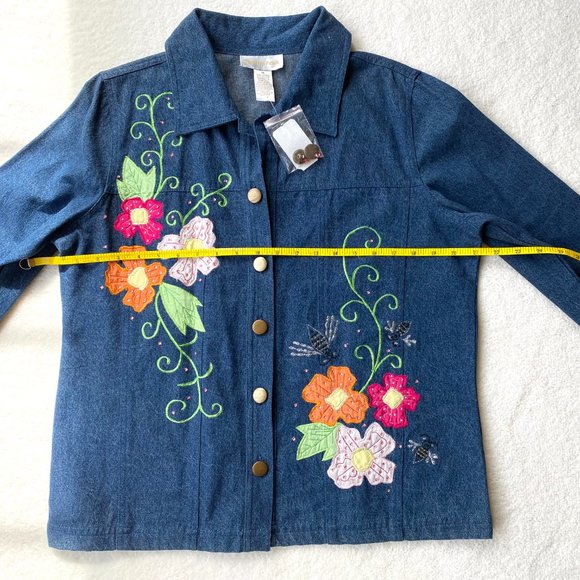 Womens Denim Jean Jacket Tapestry Patch Spring Bee Floral Embroidered Size M NWT - Picture 8 of 9